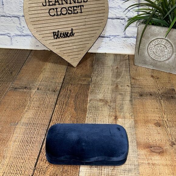 Gucci velvet luxurious case sunglasses case with dust cloth - Picture 2 of 10